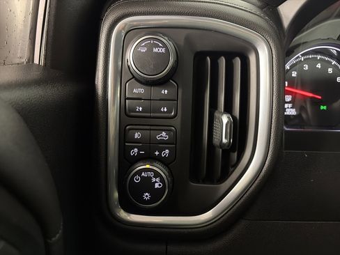 Used 2020 Chevrolet Silverado 1500 LT Trail Boss image 32