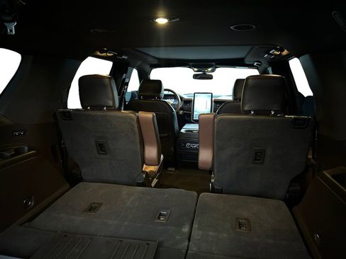 Used 2022 Ford Expedition Max King Ranch image 24