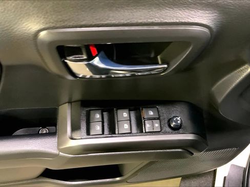 Used 2023 Toyota Tacoma TRD Off-Road image 37