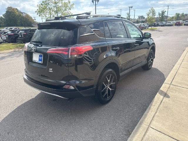 Used 2018 Toyota RAV4 SE w/ Power Extra Value Package AWD/4WD image 5