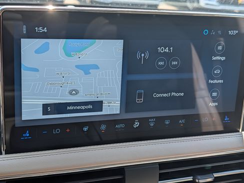 Used 2023 Lincoln Corsair AWD w/ Equipment Group 101A image 22