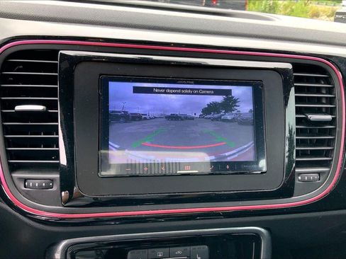 Used 2017 Volkswagen Beetle #PinkBeetle FWD image 19