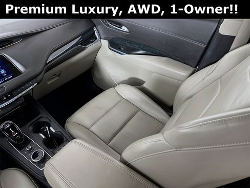 Used 2023 Cadillac XT4 Premium Luxury image 23