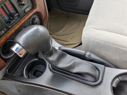 Used 2005 Isuzu Ascender 2WD 5-Passenger image 21