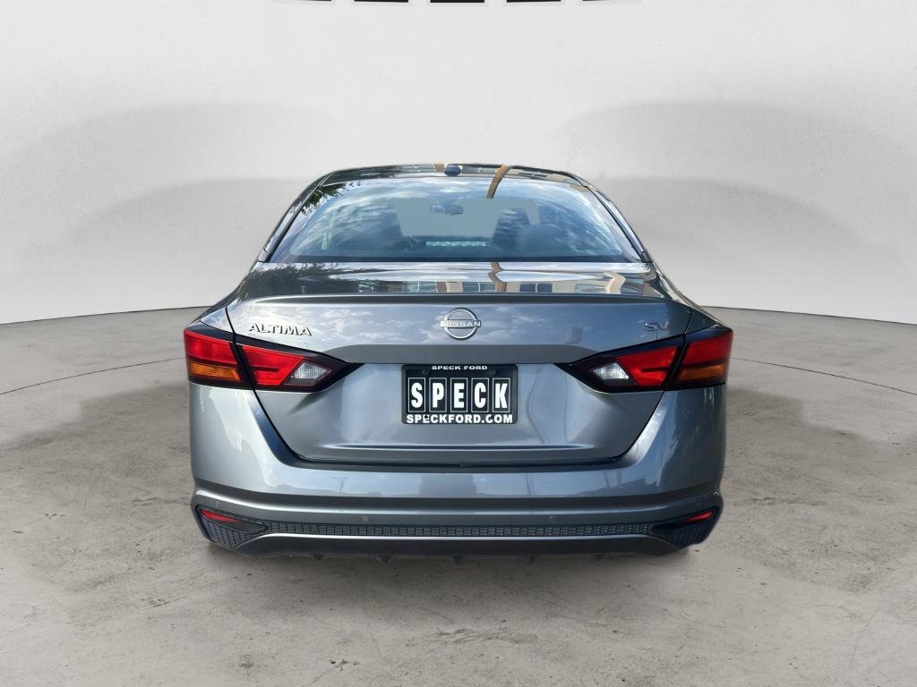 Used 2024 Nissan Altima 2.5 SV FWD image 4