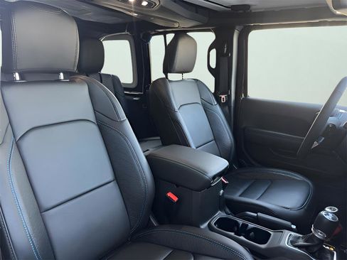 Used 2024 Jeep Wrangler High Altitude image 46