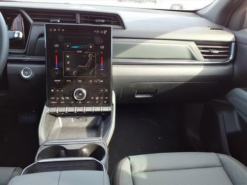 New 2026 GMC Terrain AT4 w/ Convenience Package III image 17