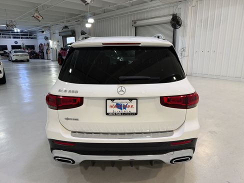 Used 2022 Mercedes-Benz GLB 250 image 26