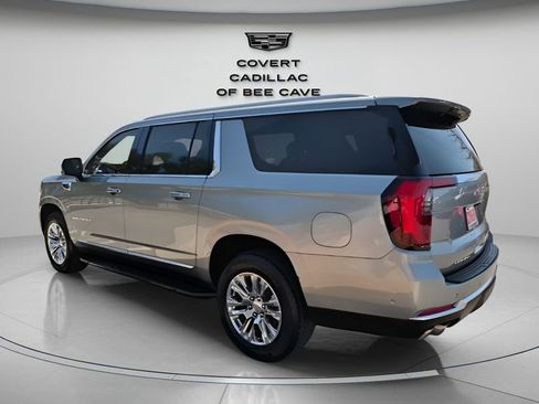 Used 2025 GMC Yukon XL Denali image 7