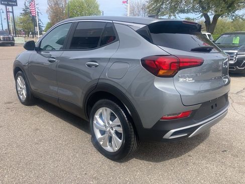 Certified 2024 Buick Encore GX Preferred FWD image 7