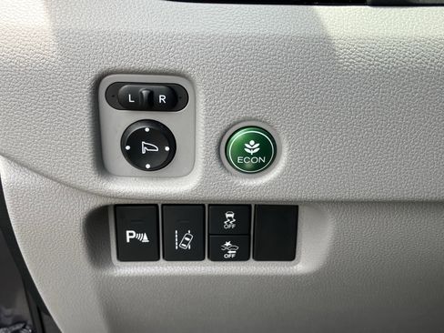 Used 2017 Honda Pilot Elite image 19