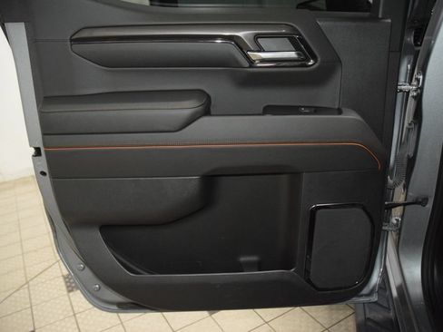 Used 2023 GMC Sierra 1500 AT4 w/ Technology Package AWD/4WD image 44