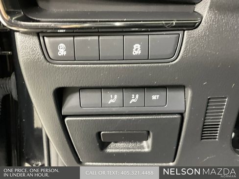 Used 2022 MAZDA MAZDA3 s image 41
