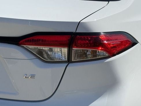 Used 2024 Toyota Corolla LE FWD image 7