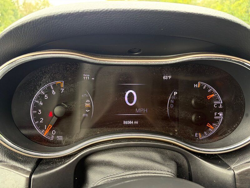 Used 2017 Jeep Grand Cherokee Limited AWD/4WD image 11