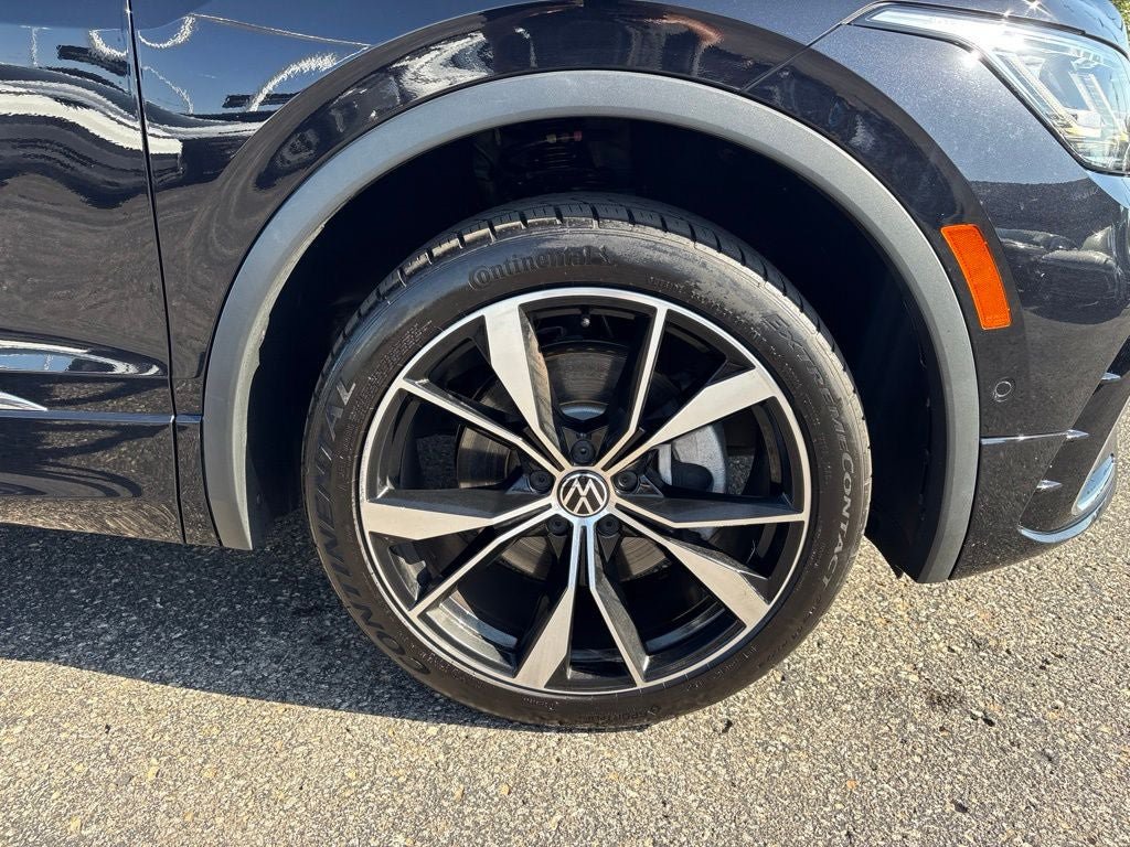 Used 2022 Volkswagen Tiguan SEL Premium R-Line AWD/4WD image 6
