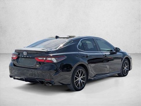 Used 2023 Toyota Camry SE FWD image 5