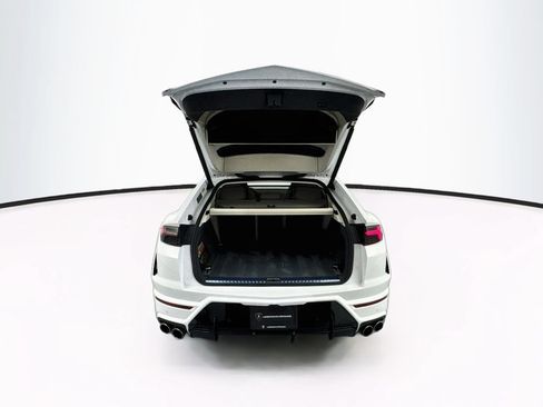 Used 2025 Lamborghini Urus SE AWD/4WD image 29