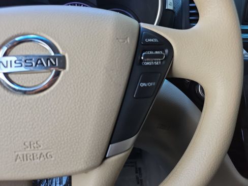 Used 2012 Nissan Quest S FWD image 25