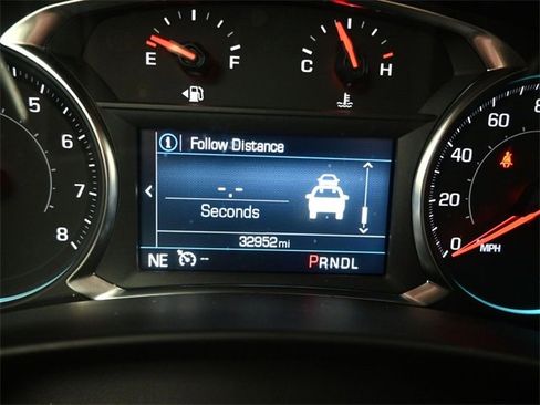 Used 2023 Chevrolet Equinox LT w/ Driver Convenience Package image 14