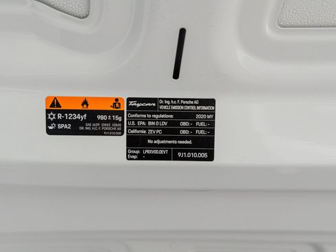 Certified 2020 Porsche Taycan Turbo image 38