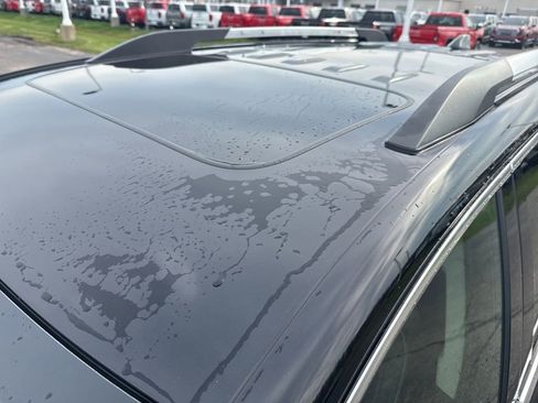 Used 2023 GMC Acadia Denali w/ Black Diamond Edition image 9