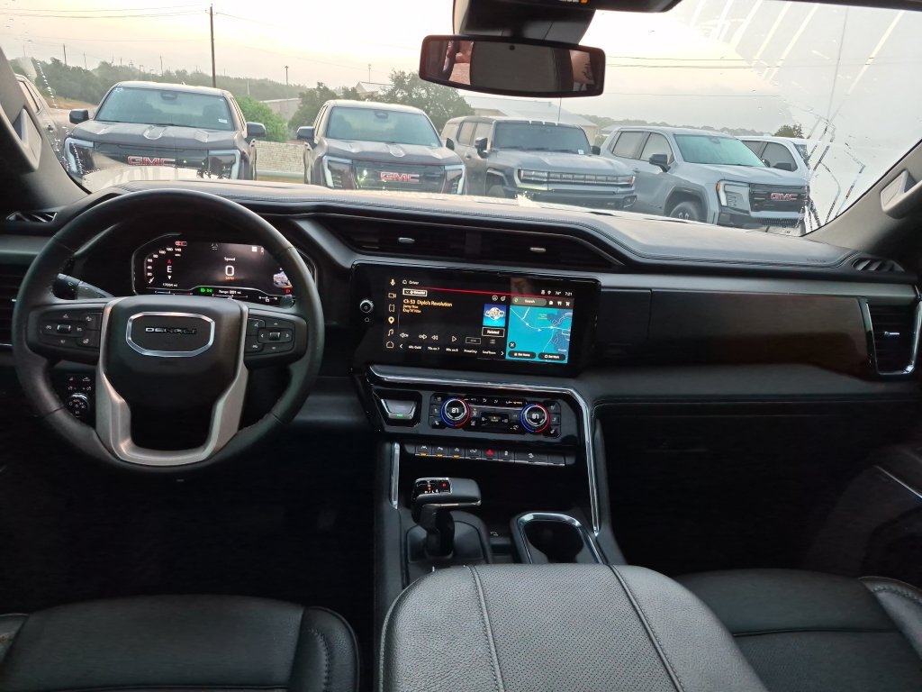 Used 2025 GMC Sierra 1500 Denali AWD/4WD image 28