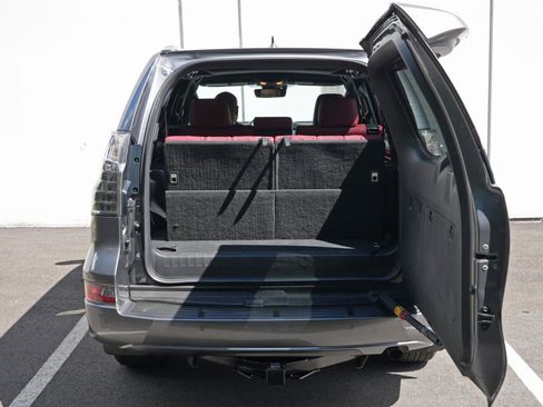 Used 2023 Lexus GX 460 Premium w/ Premium Plus Package AWD/4WD image 10