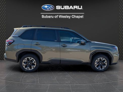 Used 2026 Subaru Forester Premium AWD/4WD image 3