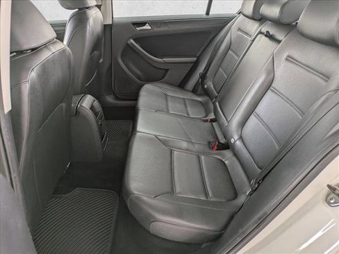 Used 2014 Volkswagen Jetta SE image 17