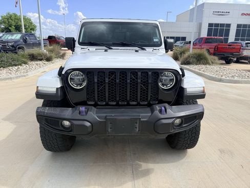 Used 2022 Jeep Gladiator Sport AWD/4WD image 7