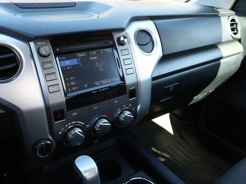 Used 2016 Toyota Tundra SR5 w/ SR5 Upgrade Package image 21