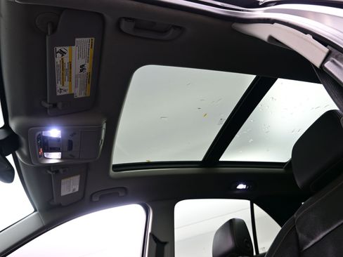 Used 2020 Chevrolet Equinox Premier image 19