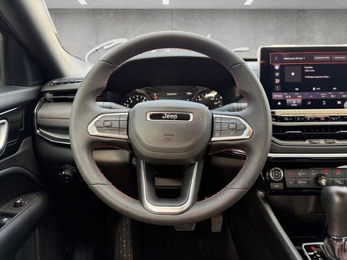 Used 2024 Jeep Compass Trailhawk image 21