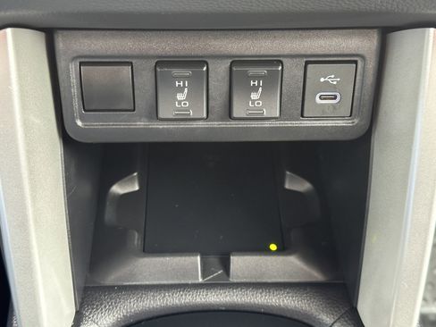 Used 2025 Toyota Corolla Cross XLE w/ Convenience Package image 34