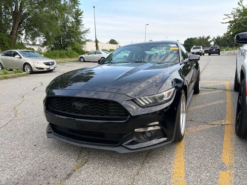 Used 2016 Ford Mustang Coupe w/ Equipment Group 051A RWD image 8