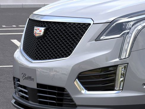 New 2026 Cadillac XT5 Sportv w/ LPO, Floor Liner Package AWD/4WD image 37