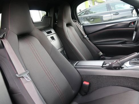 Used 2017 MAZDA MX-5 Miata Club image 21