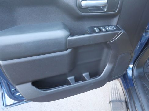 Used 2020 Chevrolet Silverado 1500 Custom w/ Custom Value Package image 16