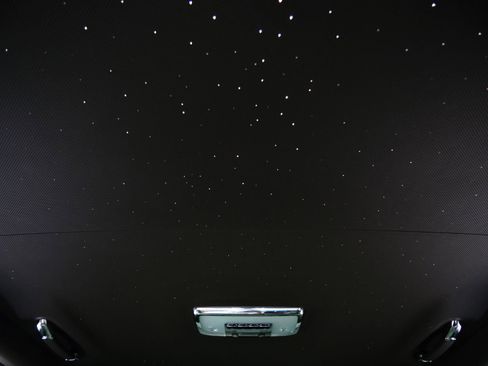 Used 2023 Rolls-Royce Cullinan w/ Cullinan Package image 19