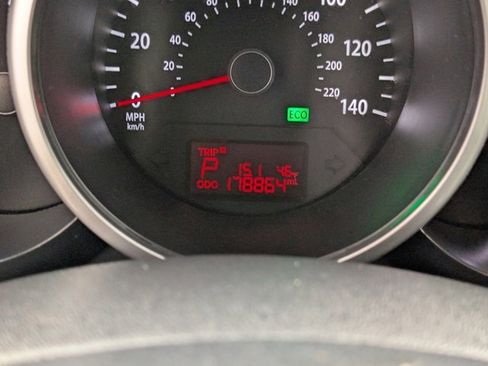 Used 2013 Kia Soul ! w/ Premium Pkg image 16