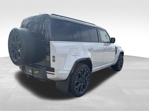 New 2026 Land Rover Defender 110 OCTA AWD/4WD image 7