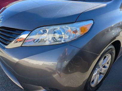 Used 2011 Toyota Sienna LE