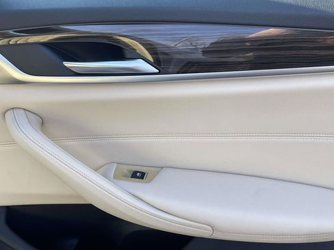 Used 2019 BMW 530e w/ Convenience Package image 16