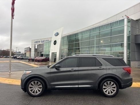 Used 2020 Ford Explorer Limited w/ Class III Trailer Tow Package image 2