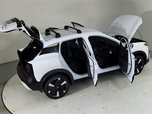 New 2026 Nissan Kicks SR w/ Cold Weather Package image 47