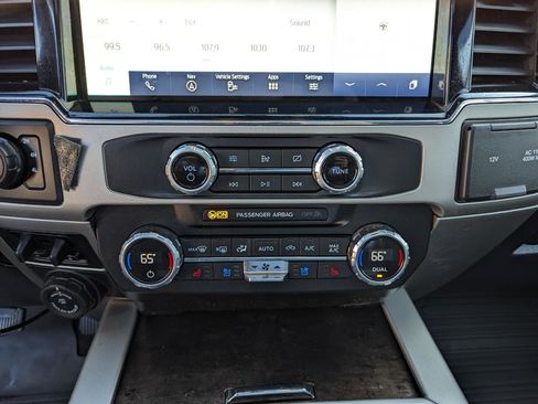 Used 2022 Ford F350 Lariat w/ Lariat Ultimate Package AWD/4WD image 26
