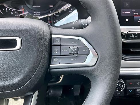Used 2026 Jeep Compass Limited AWD/4WD image 25