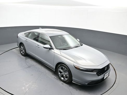 Certified 2025 Honda Accord EX-L image 35