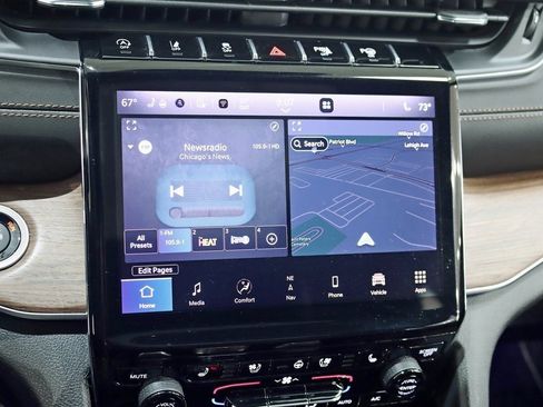 Used 2023 Jeep Grand Cherokee L Summit w/ High Altitude Package image 18